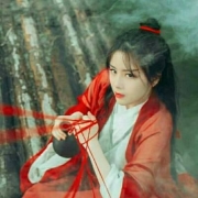 红衣霸气古风女生头像，