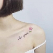 部位女头纹身，女生局部头像纹身