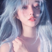 高质量玩网女头染发，超酷的染发小姐姐头像图